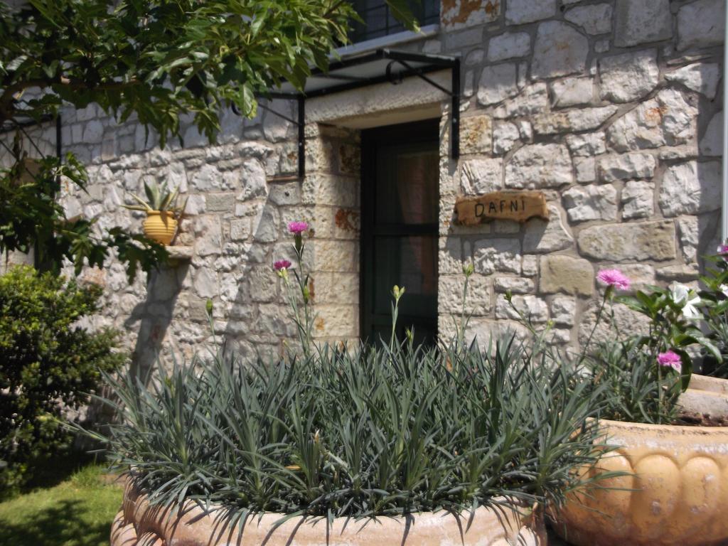 Sivros Stone Cottages Exterior photo